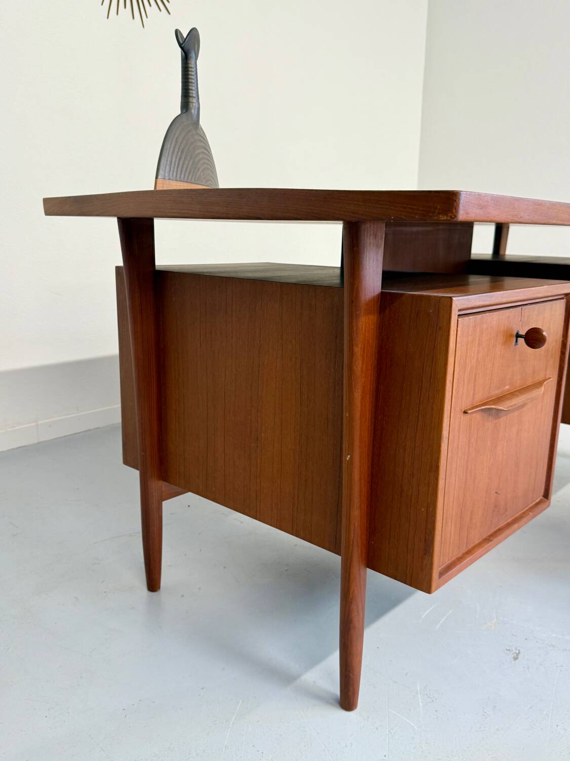 Scandinavian design desk Swiss Teack 70s vintage teak