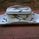Box has vintage porcelain sardines