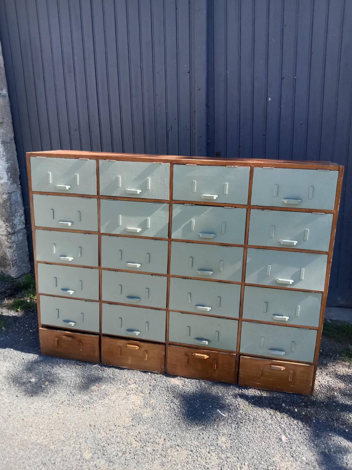 Workshop furniture lockers
