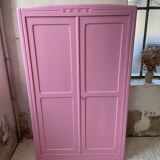Pink knitted cabinet