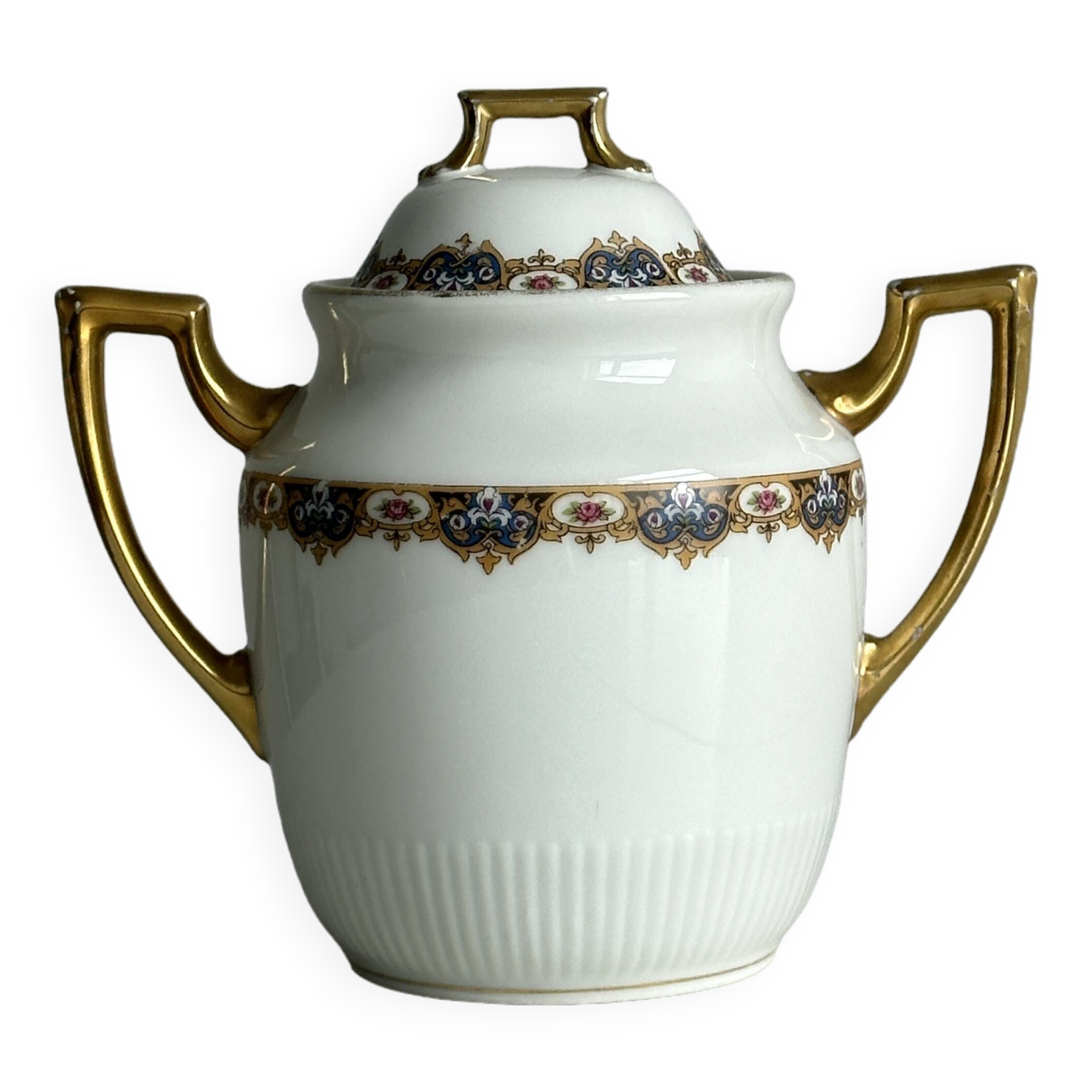 Limoges Vignaud porcelain sugar bowl.