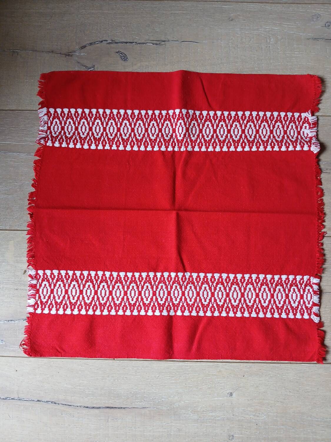 Tablecloth + 12 old napkins