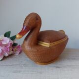 Vintage Chinese wicker duck – woven basket from the 1970s with a lid.