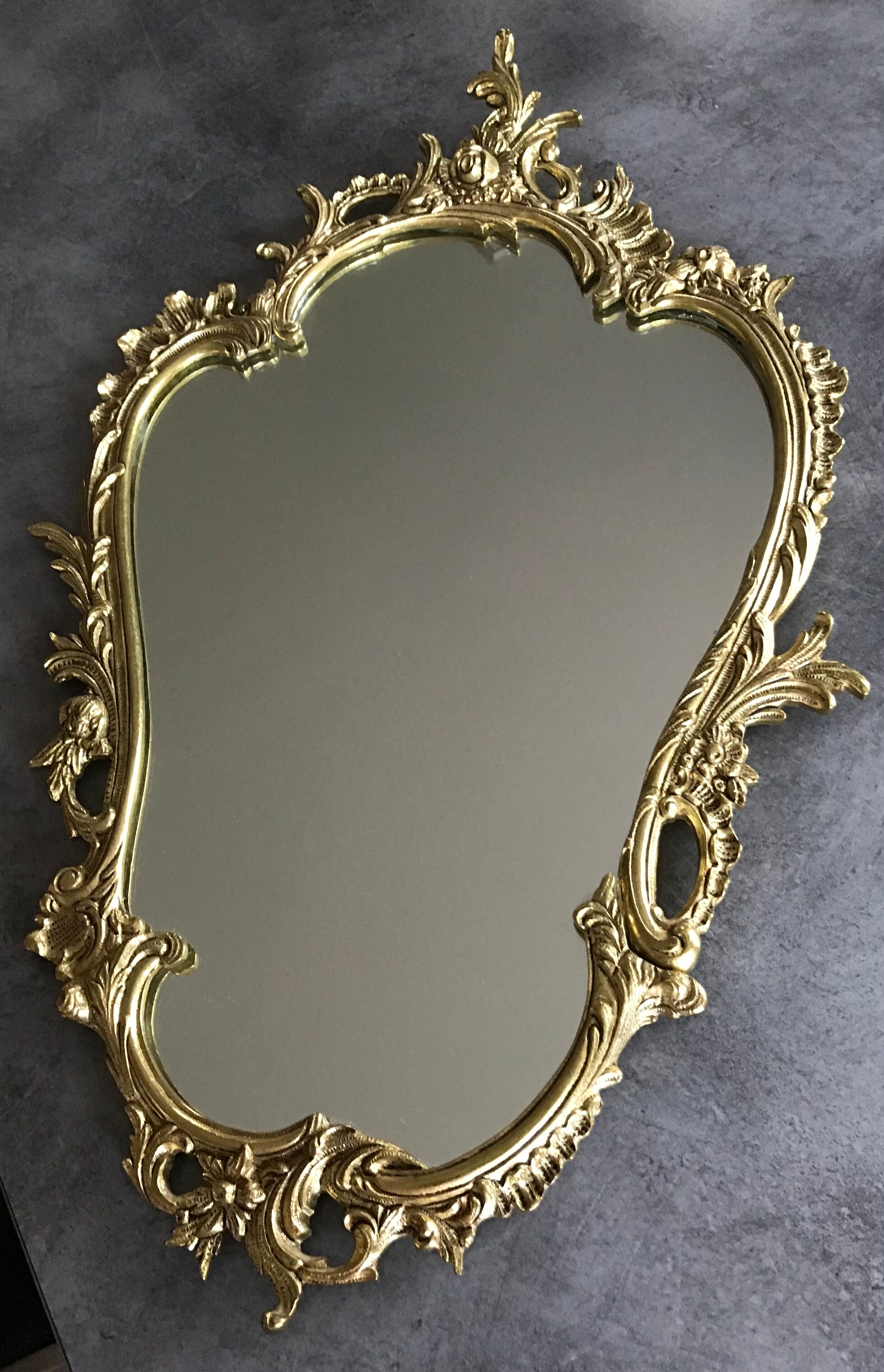 Miroir in bronze gilded style rocaille 68 x 42 cm