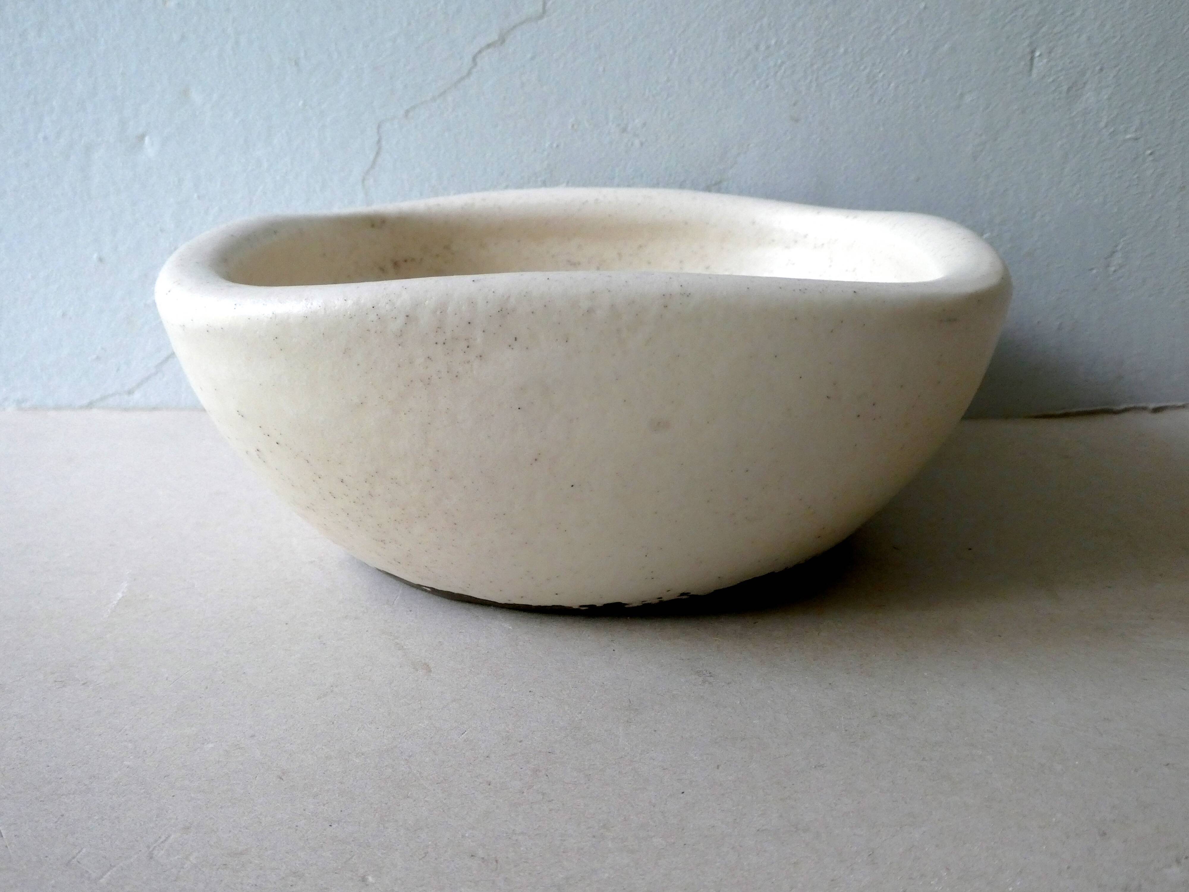 Empty pocket in ceramic free-form, signed Keramos, 50 years