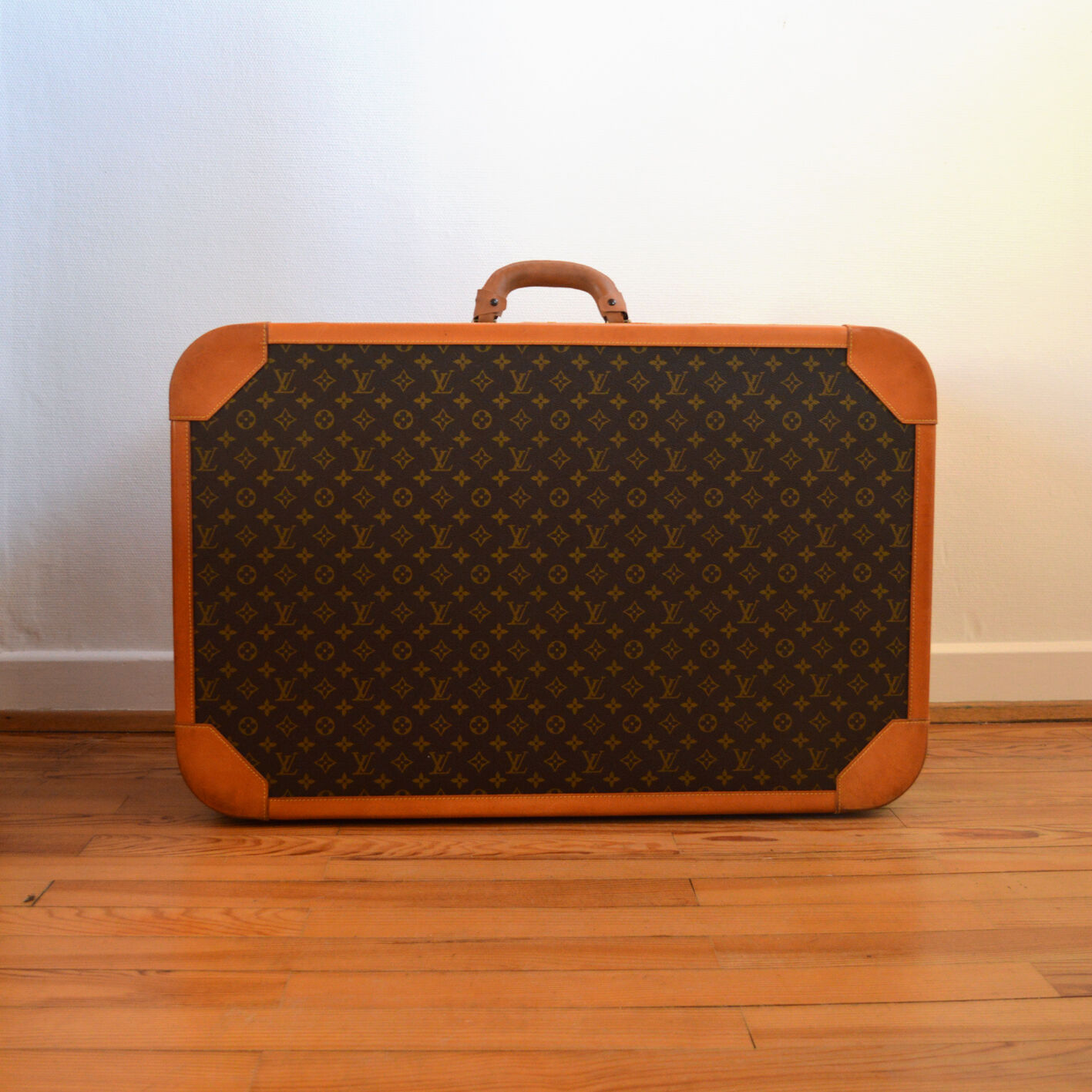 Louis Vuitton Stratos 80 suitcase