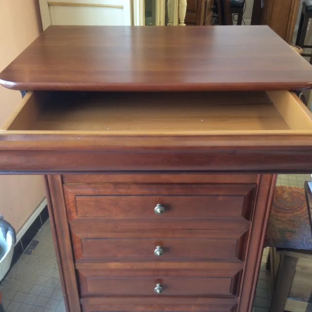 Meuble chiffonnier en merisier