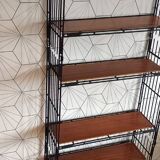 Multistrux modular shelving by Multimueble.