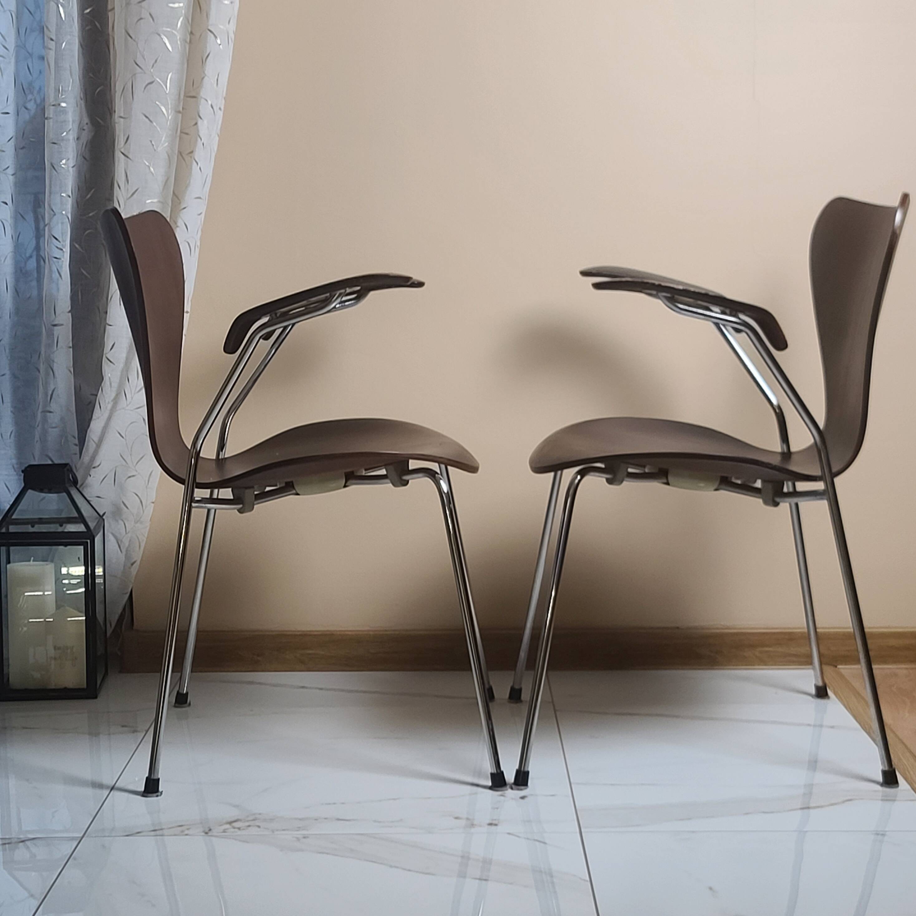 Vintage Model 3207 Chair by Arne Jacobsen for Fritz Hansen, 1990