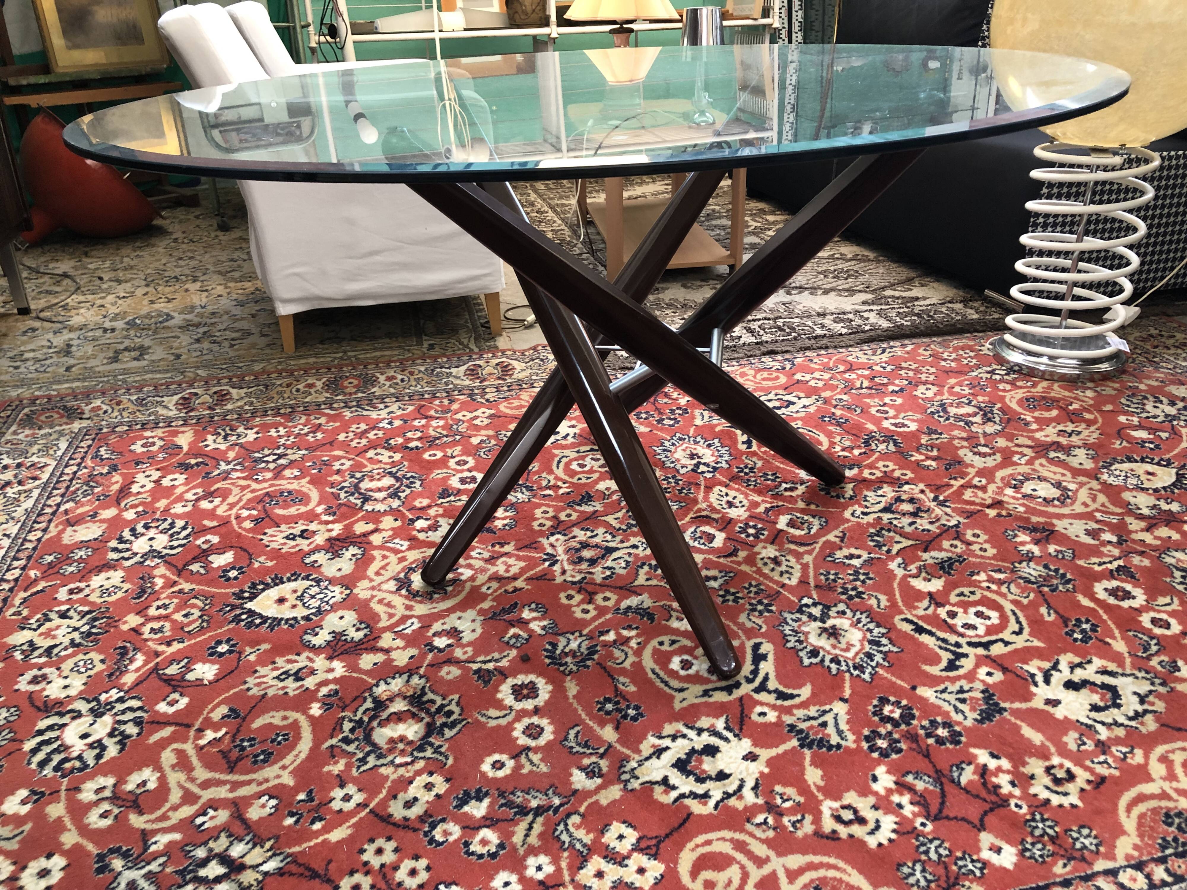 Round table rock and bobois