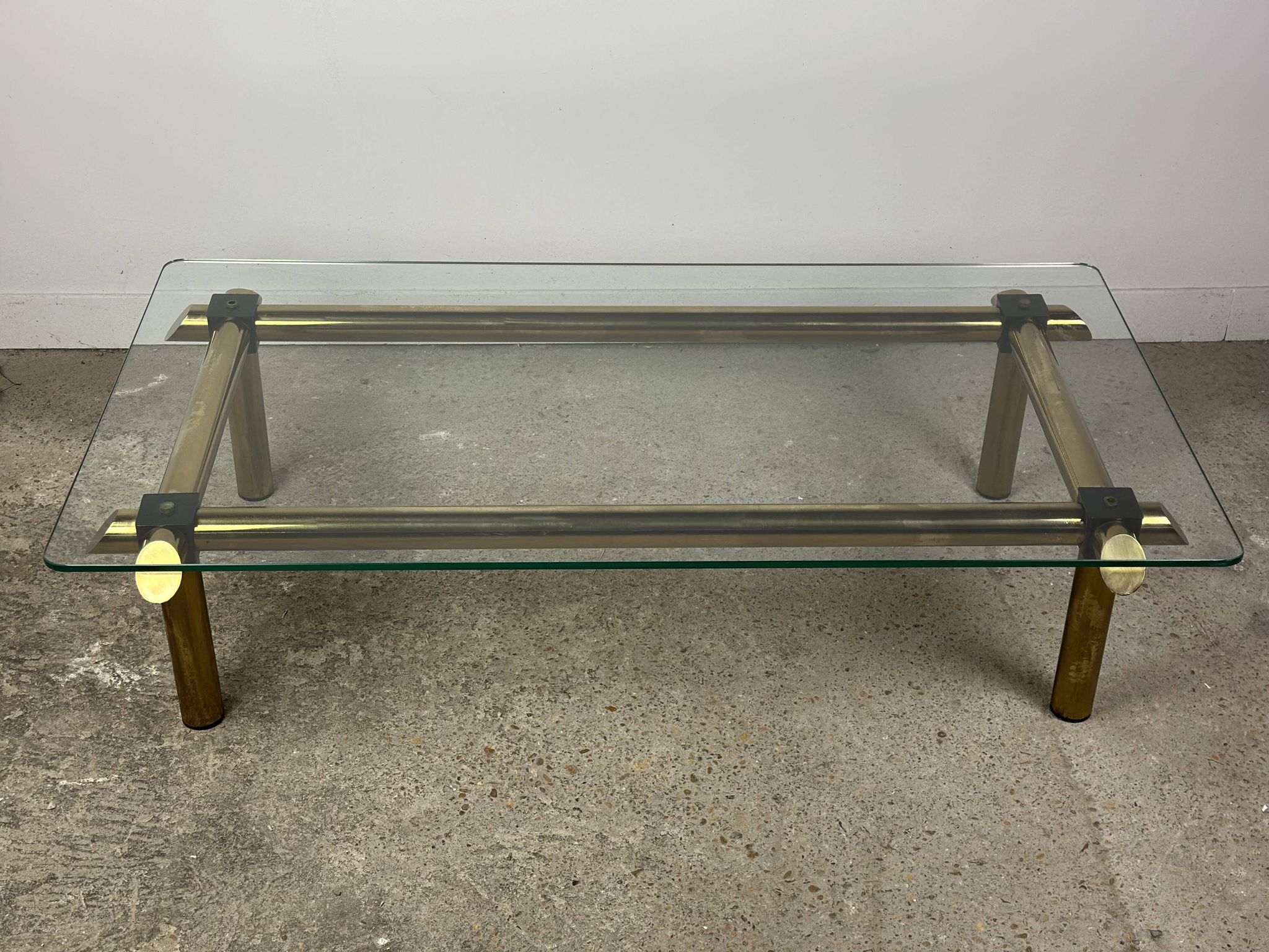 Table basse italienne vintage 80'S en laiton et fer