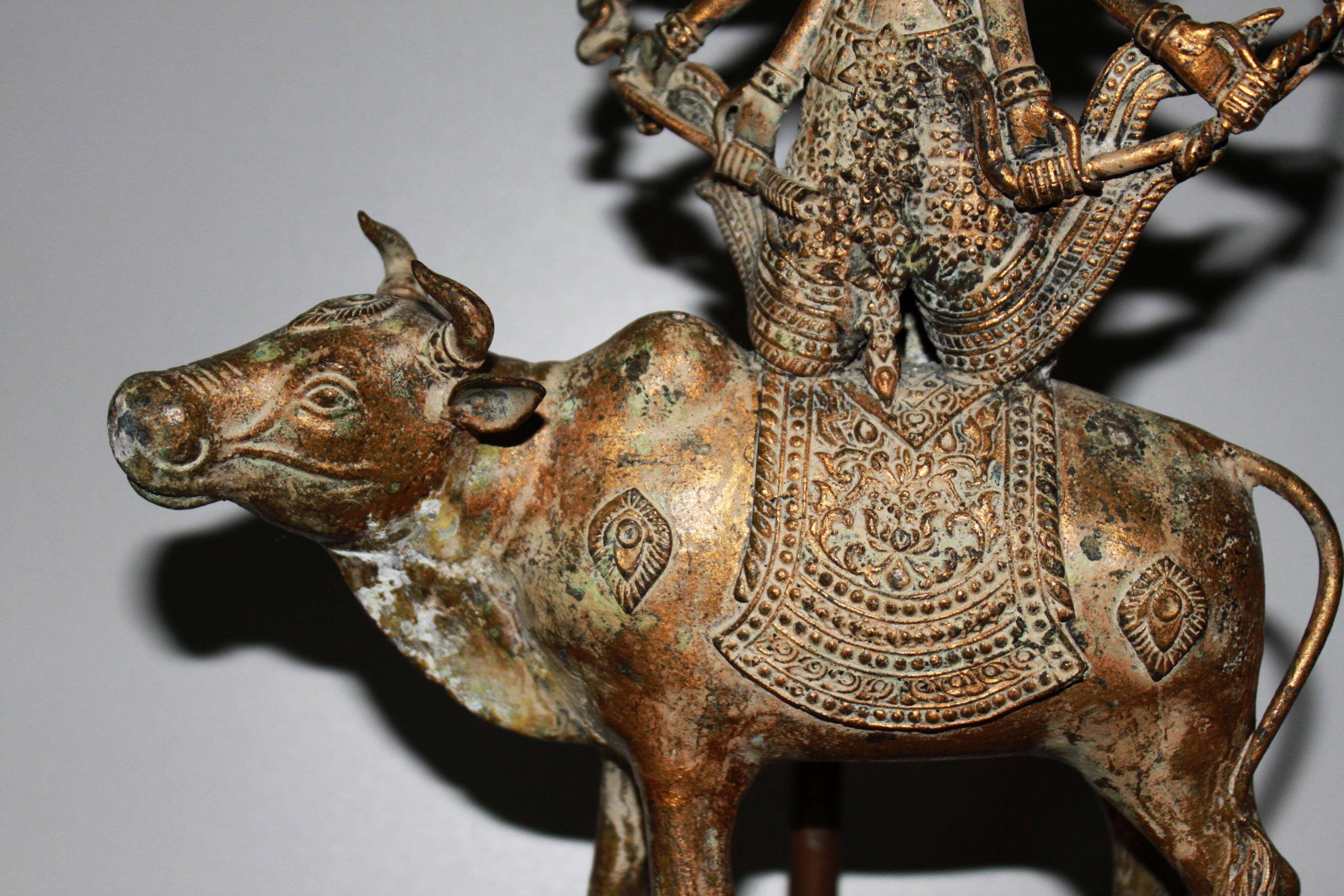 Shiva lamp in bronze.