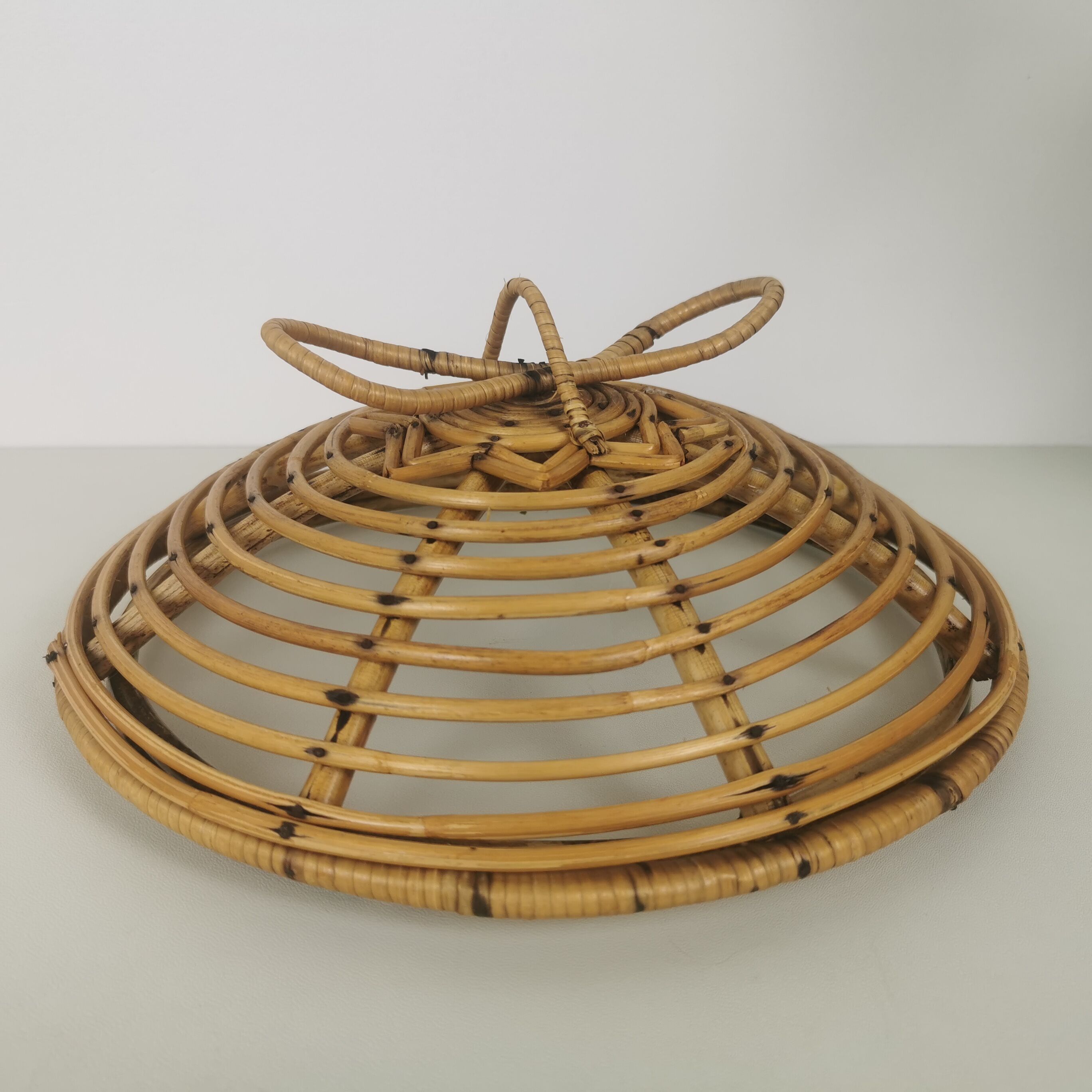 Rattan pan