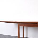 Table de salle à manger extensible en teck danois, style milieu du XXe siècle, années 1960.