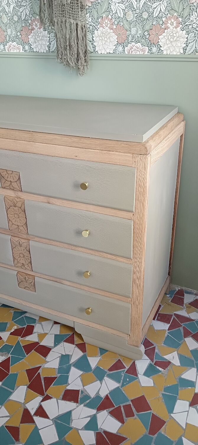 Art Deco chest of drawers
