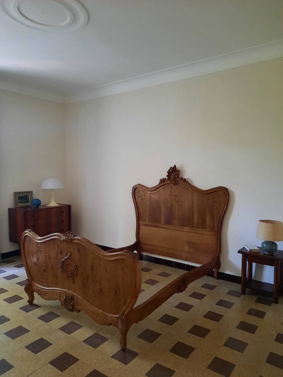 Louis XV style rocaille bed