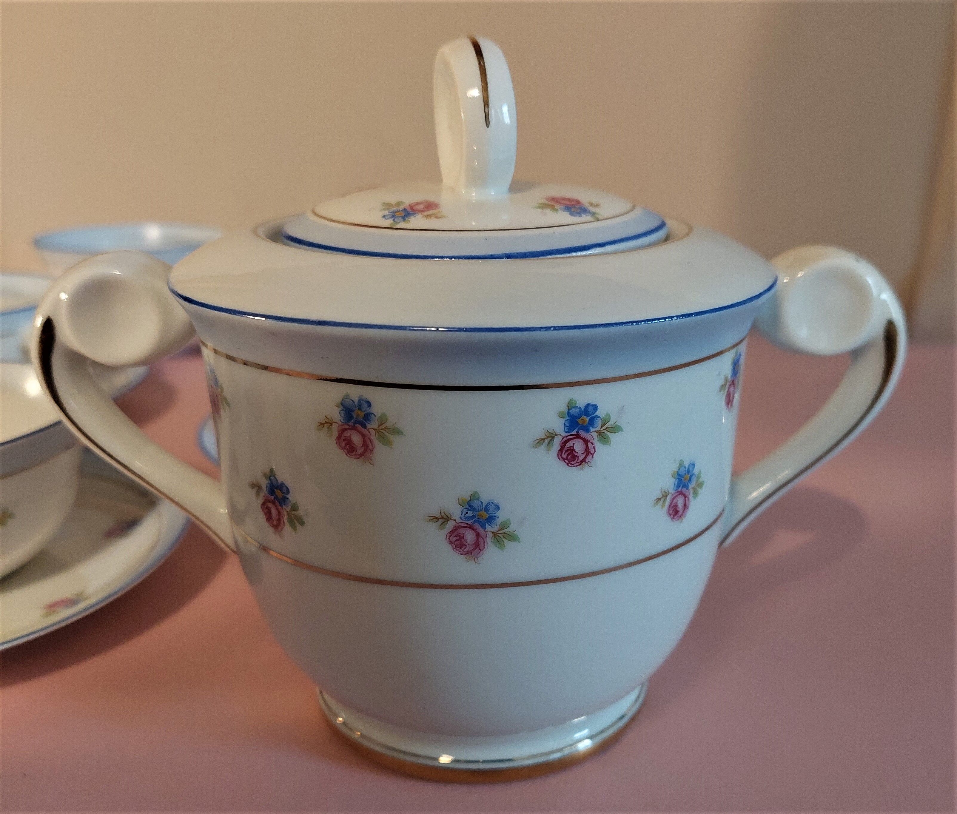 Chauvigny porcelain tea set six cups