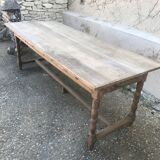 Community table