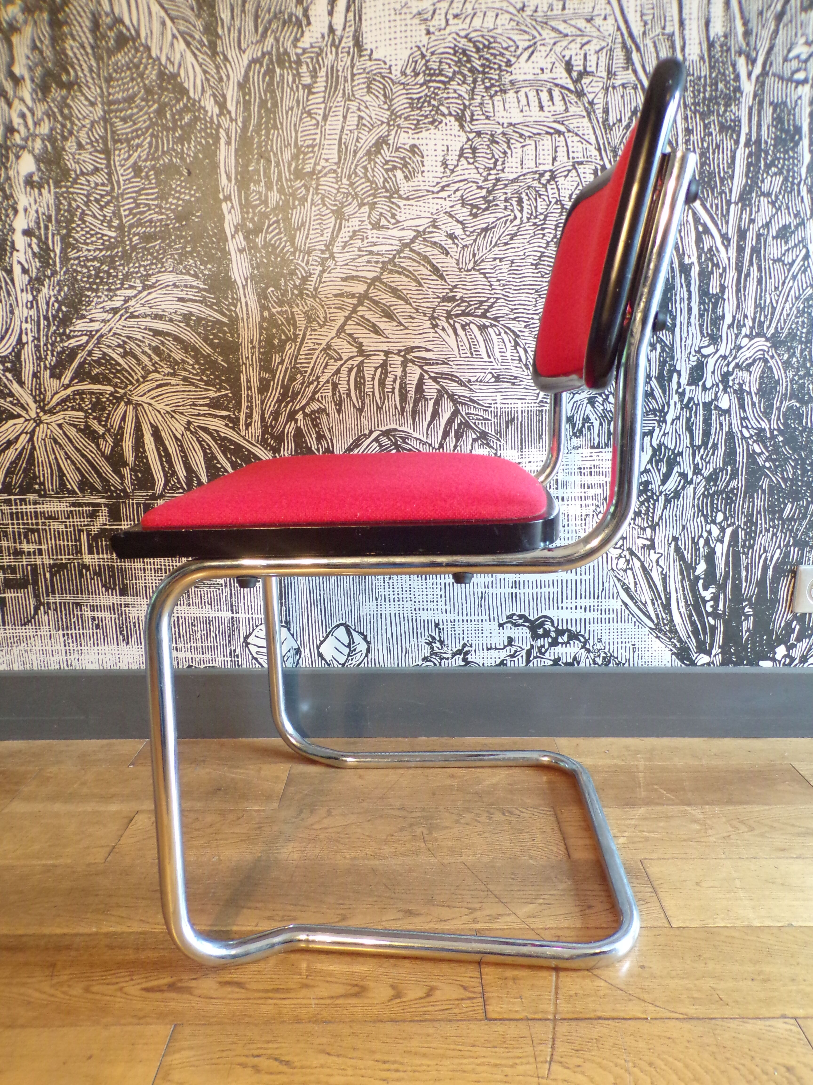Cantilever chair