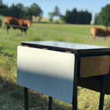 Table formica feet tubes bar