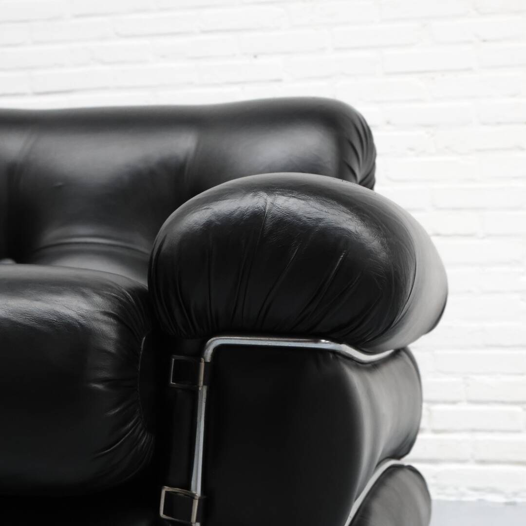 Fauteuil Pompon italien par Ceriotti 1970