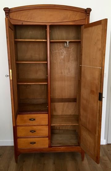 Armoire parisienne vintage