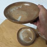 6 stoneware plates