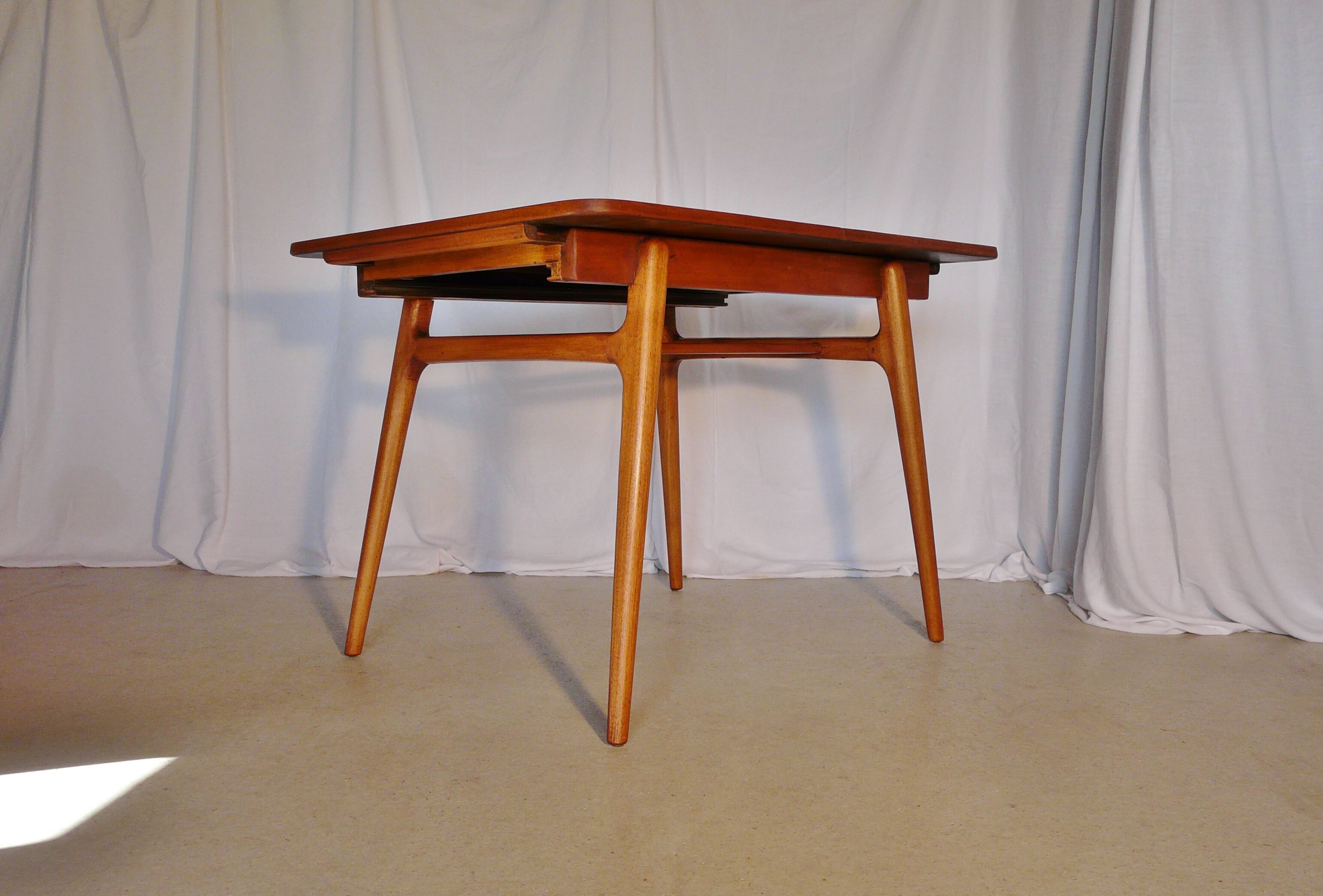 Table dining expandable Scandinavian G Plan 50 years