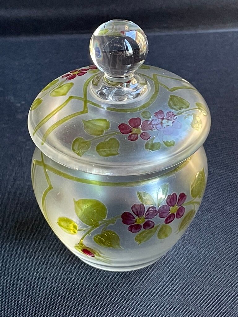 Non-selfish night service - art nouveau - hand-decorated satin blown crystal