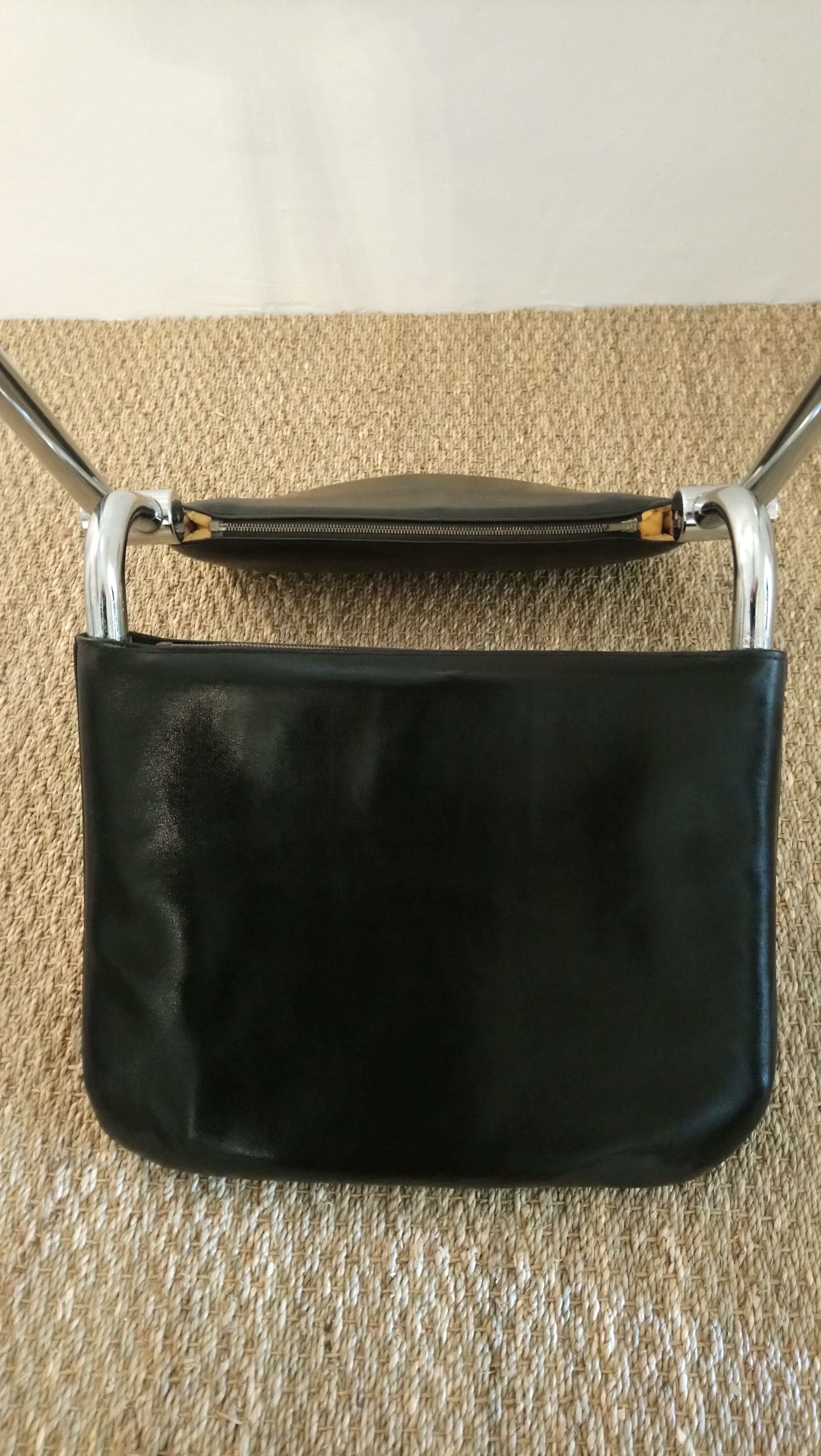 Set of 4 chairs black vintage chrome and leatherette