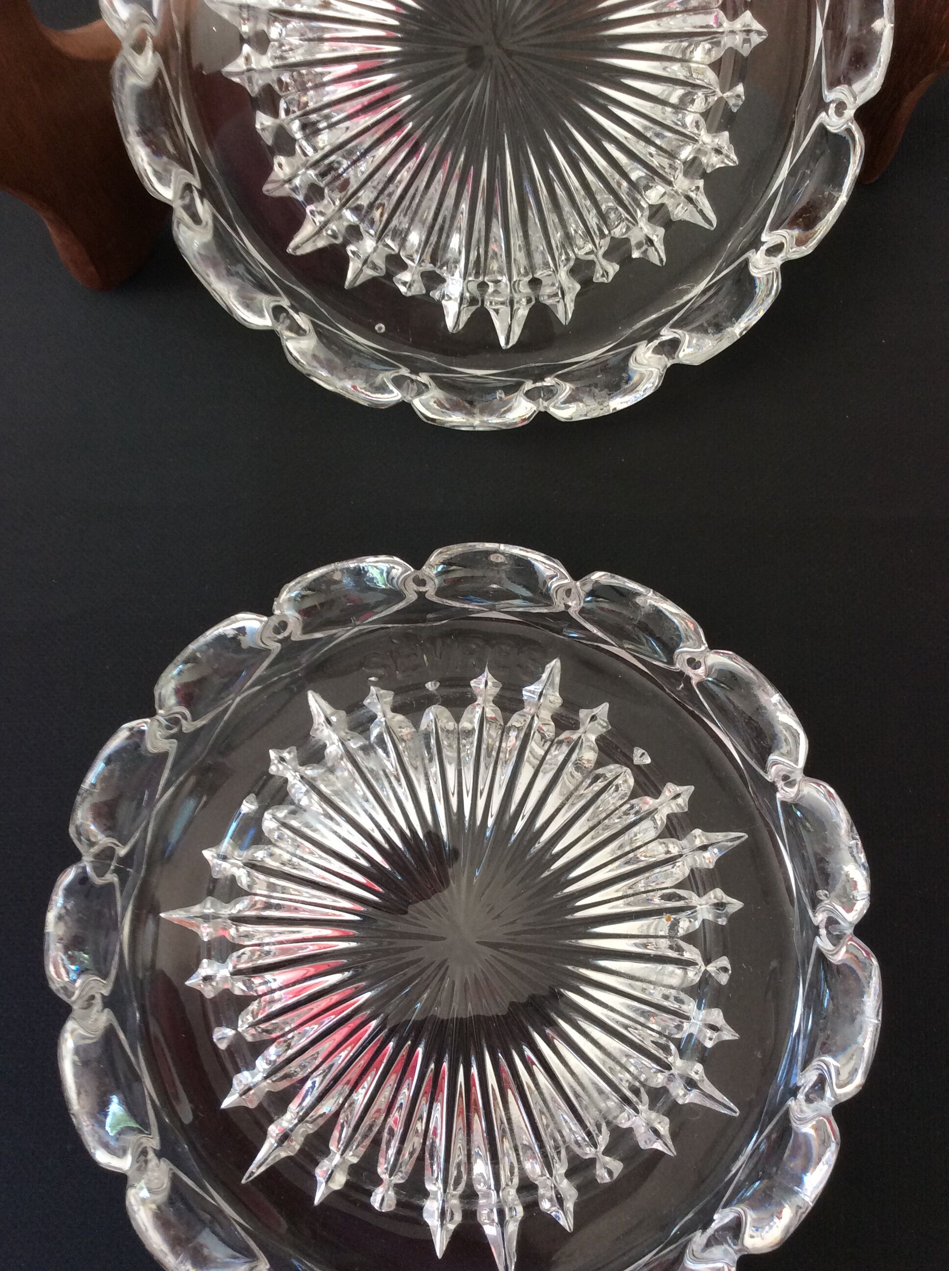 Set of 2 bottle unders - inscription SEVRES