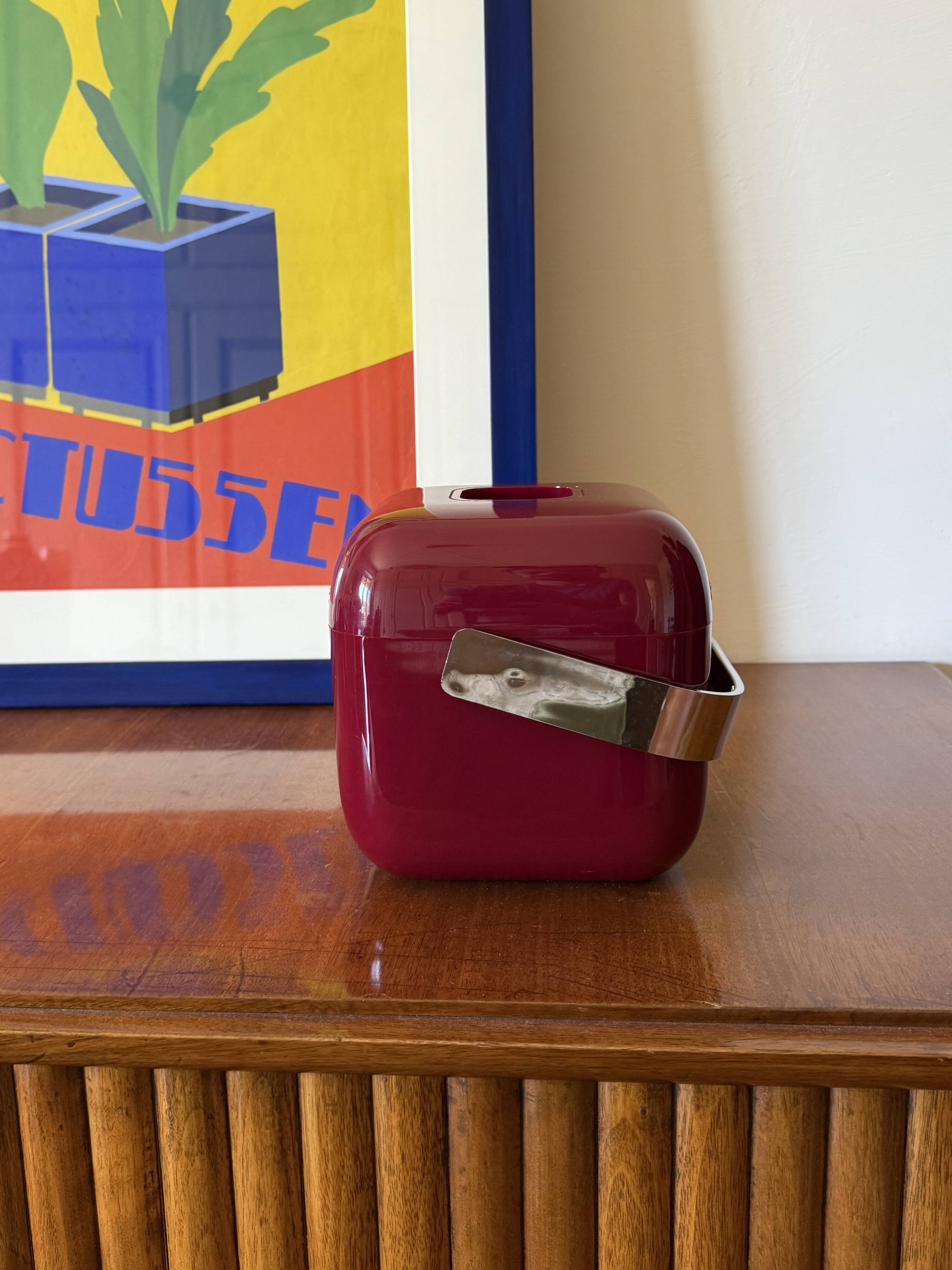 Space age red Ice Bucket, Guzzini Italy, ca. 1970s