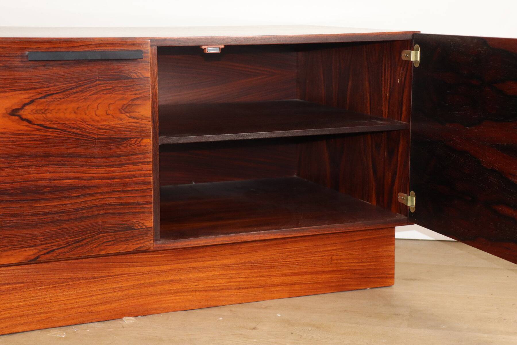 Low Scandinavian sideboard in rosewood – Ib Kofod Larsen – Denmark 1960
