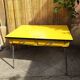 Table en formica jaune vif années 70