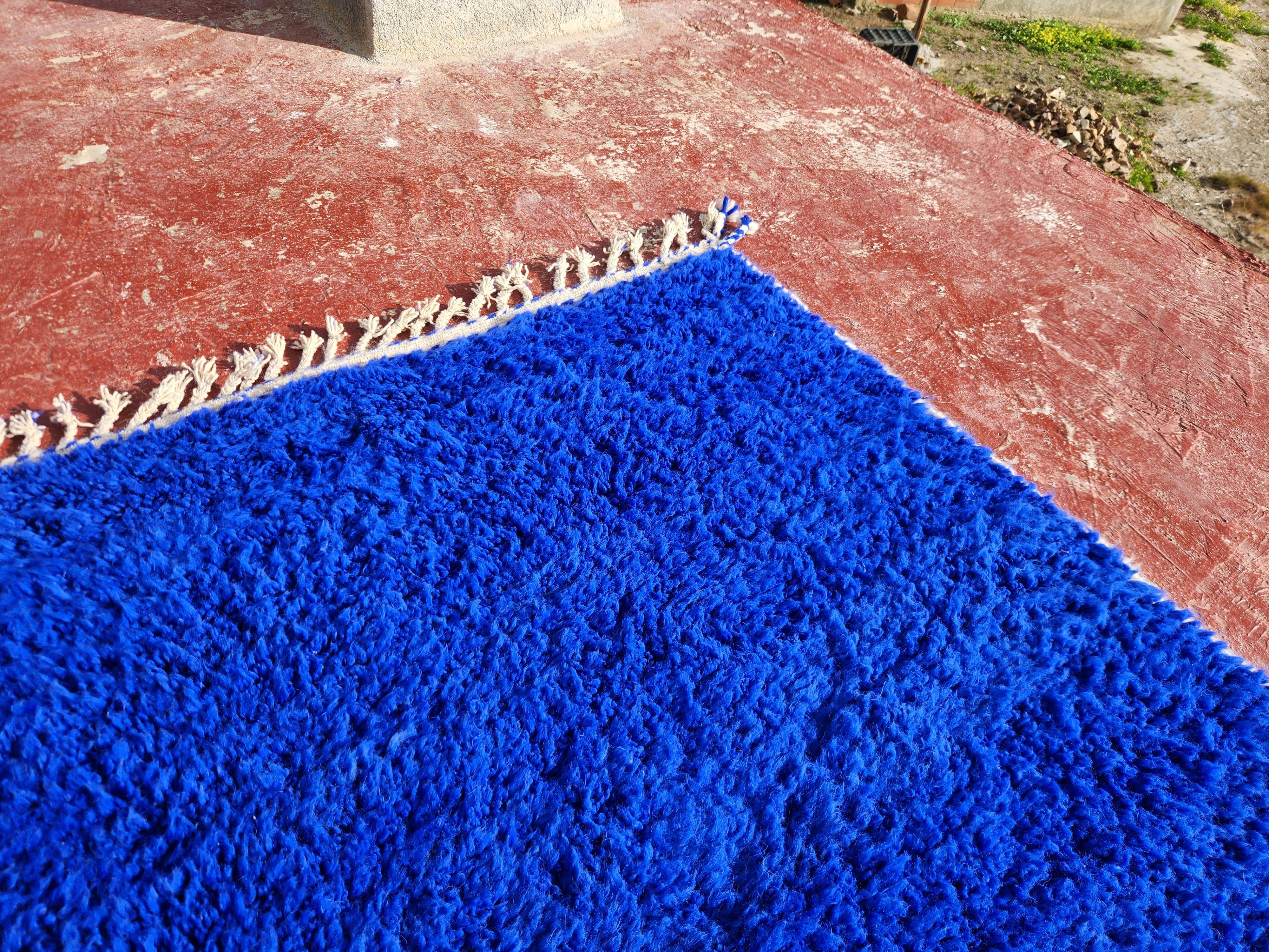 Large Beni Ouarain Berber rug in Majorelle blue, 300x200 cm – thick wool