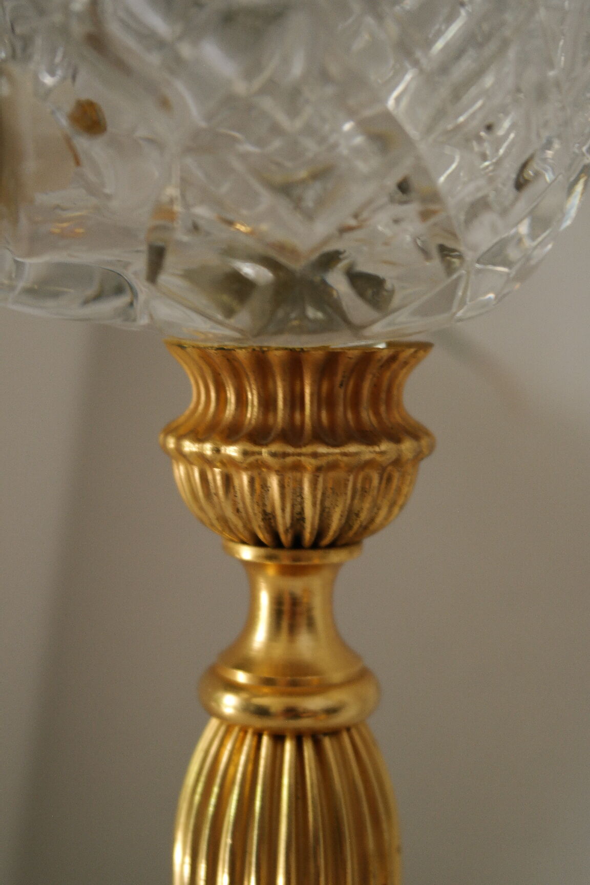 Fontaine à absinthe cristal taillé métal doré 1960