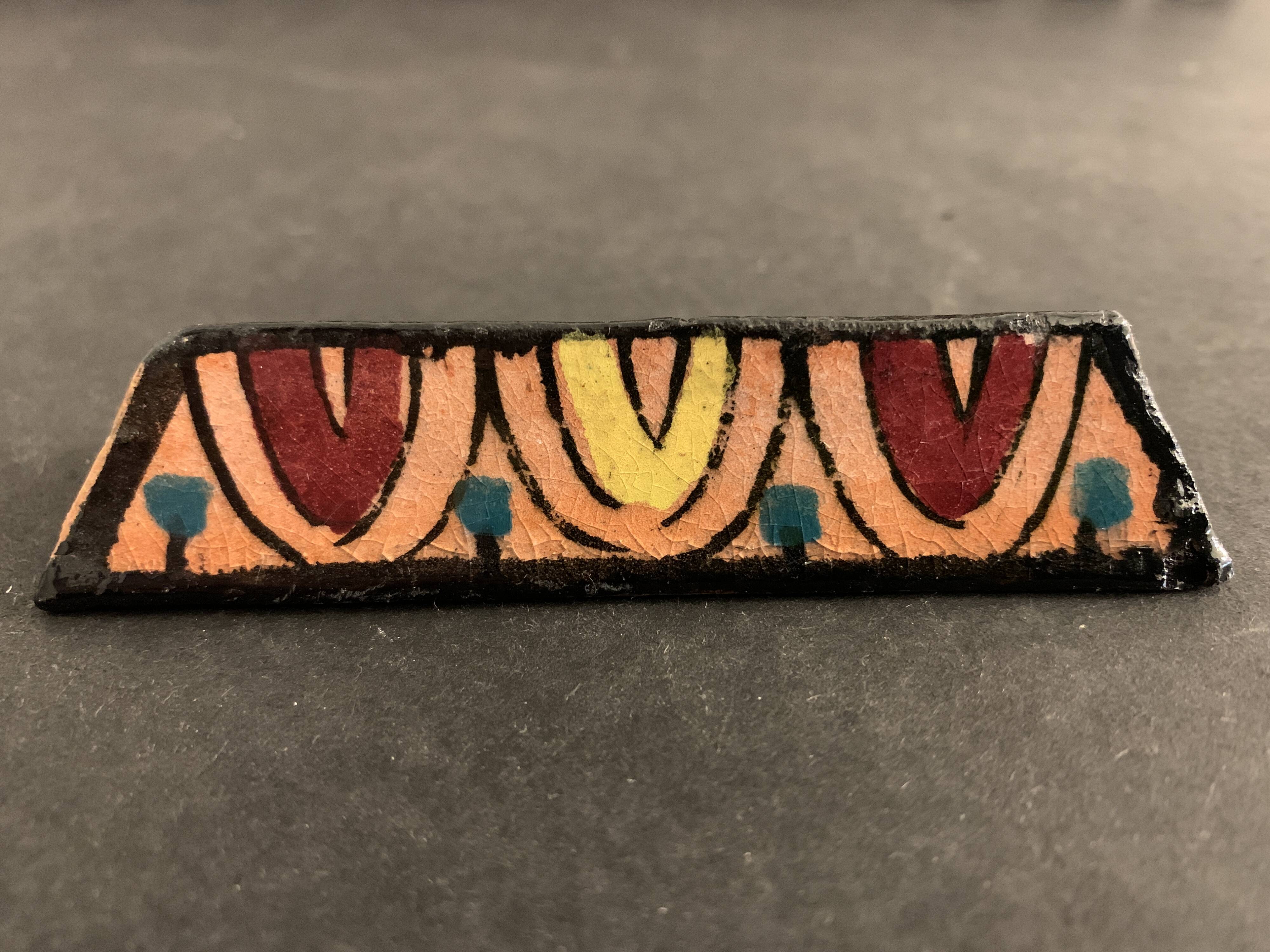 12 carries polychrome ceramic knives