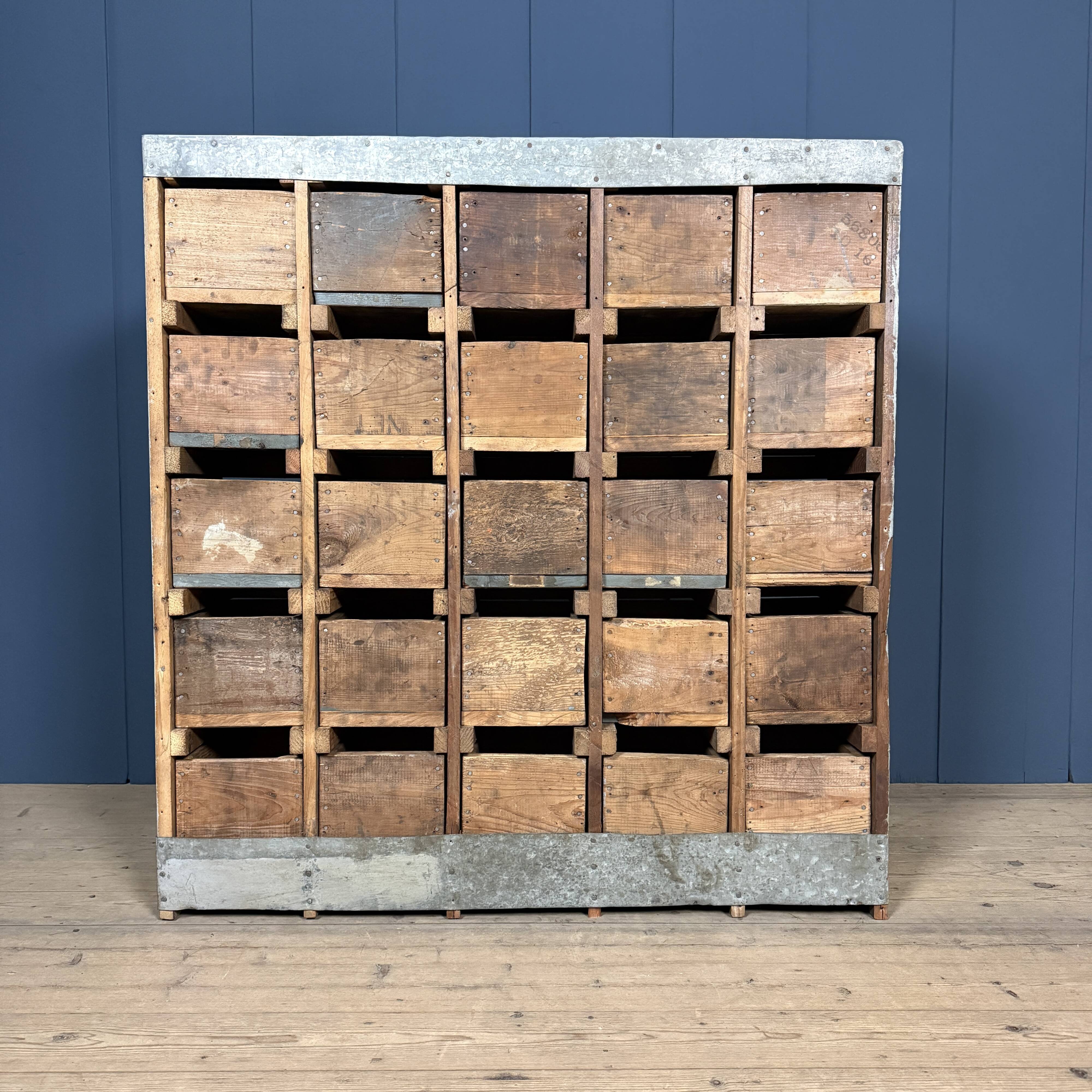 Old light grey workshop drawer cabinet with 25 drawers