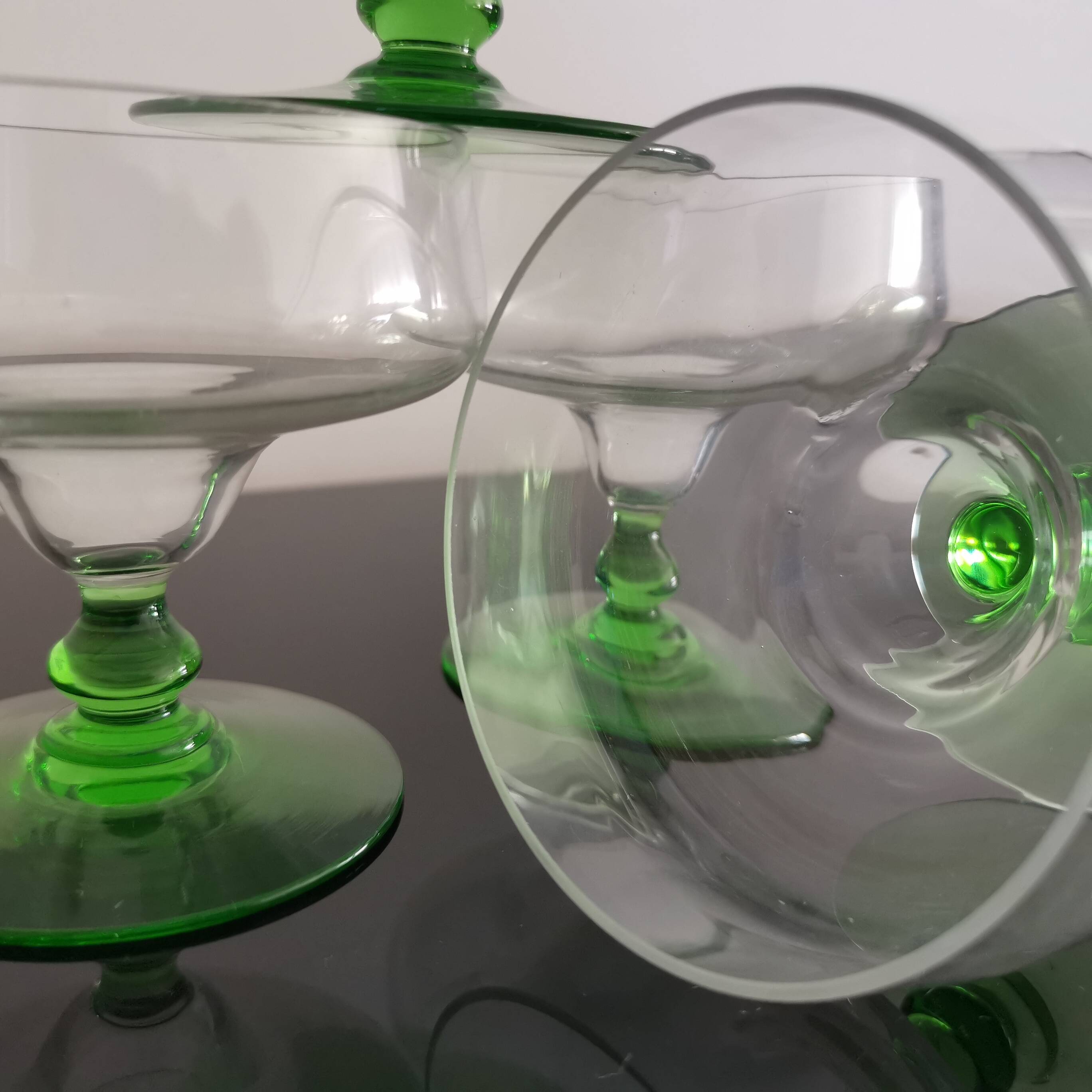 Set of 4 champagne glasses on green legs, 1960s