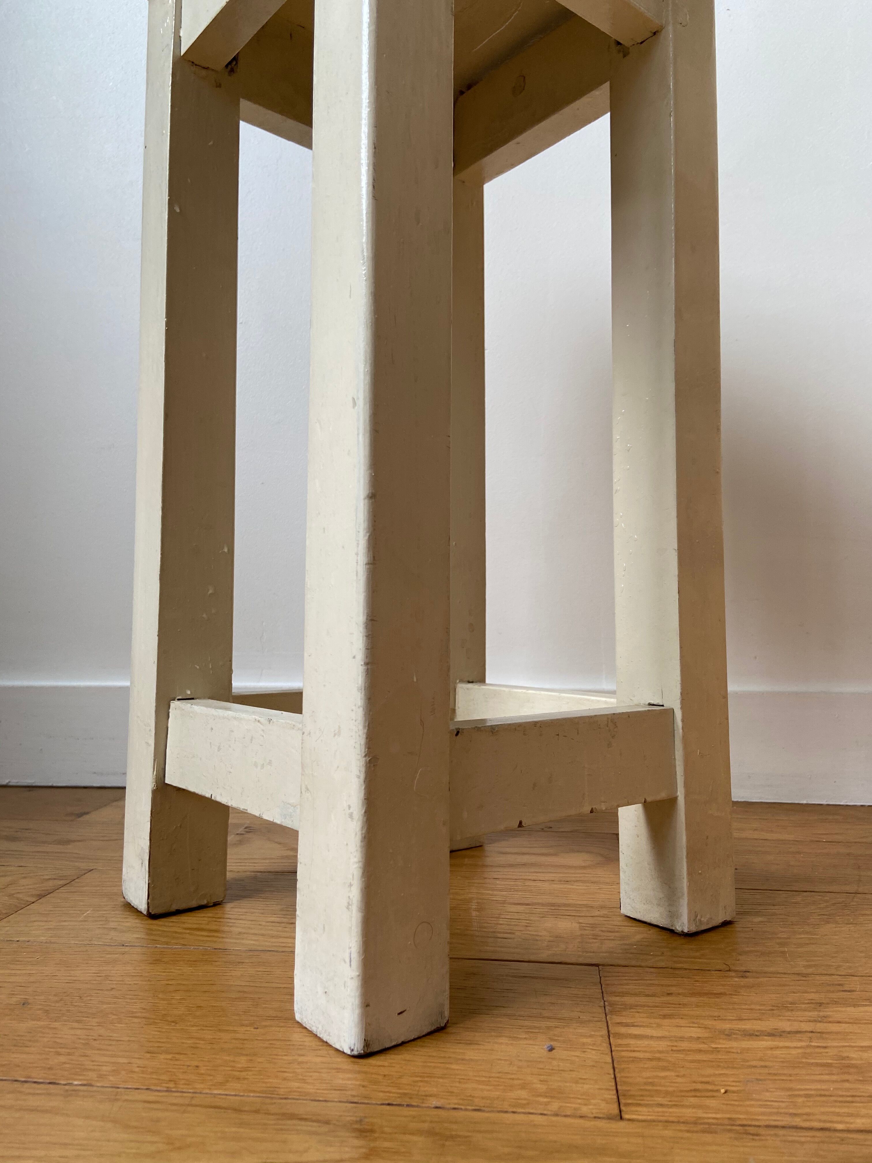 Tabouret en bois