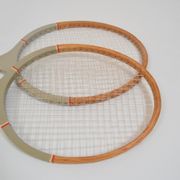 Paire de raquettes de badminton vintage, vers les années 1970.