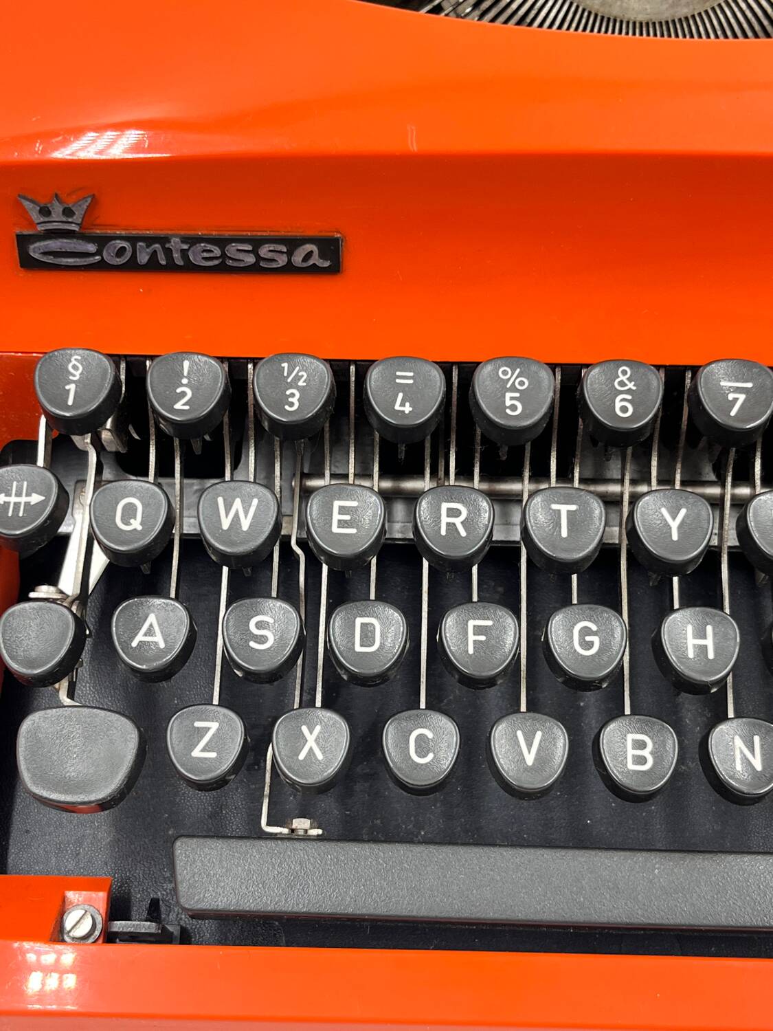 Condessa Adler typewriter