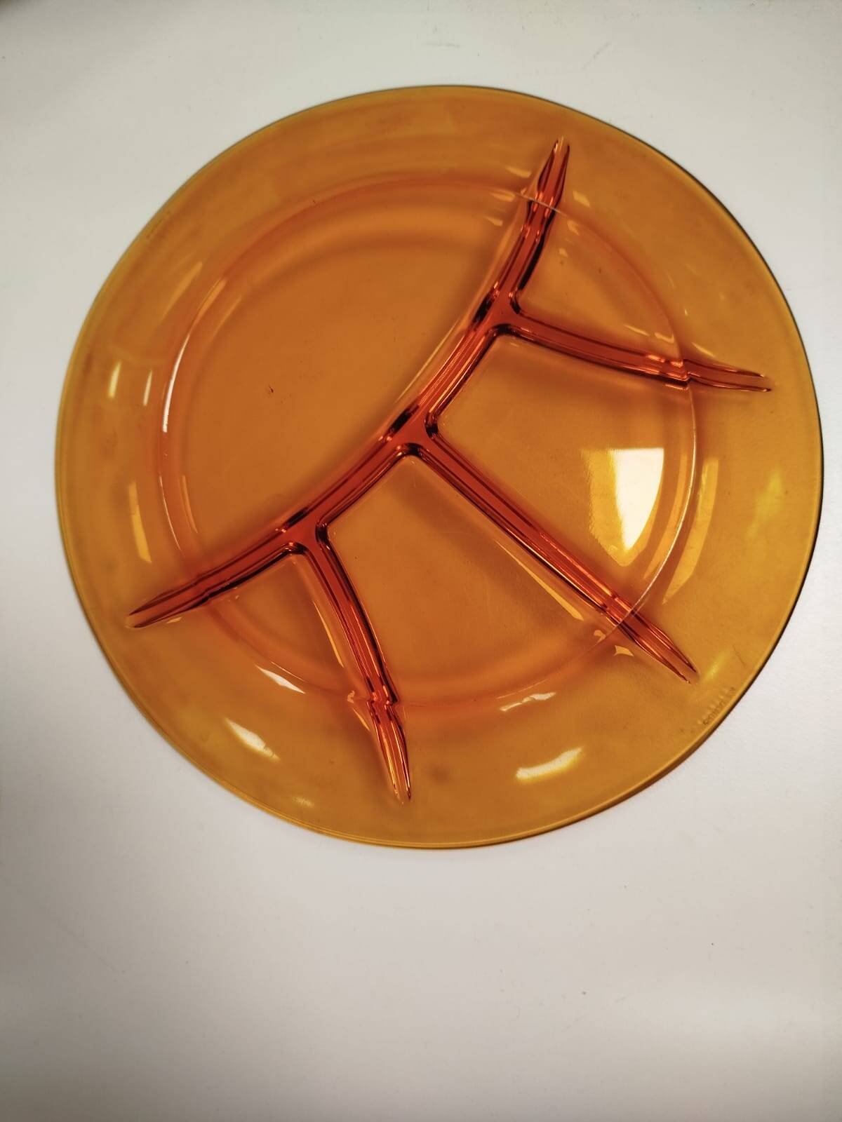 Vintage compartmentalized plate in amber glass, retro design from the 70s