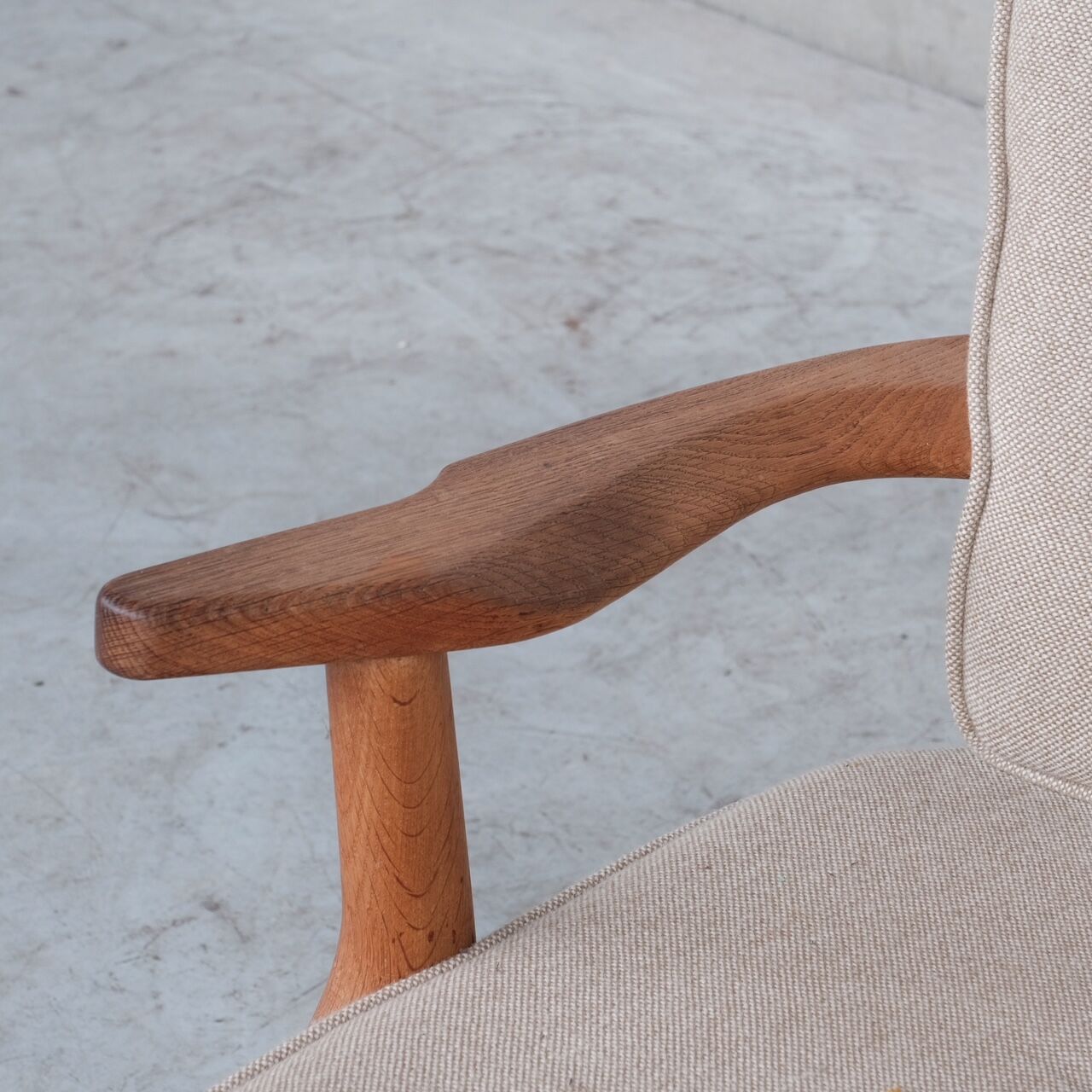 Guillerme et Chambron Mid-Century Oak Grand Repos Armchair