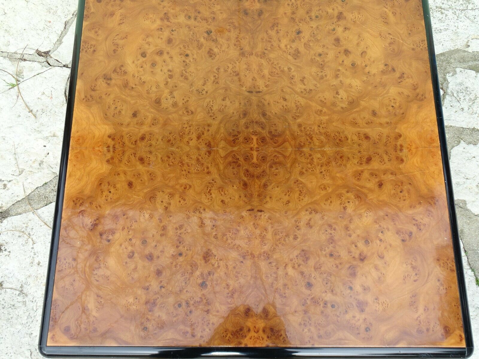 Vintage coffee table in elm magnifying glass 1970 - 70X70X35cm