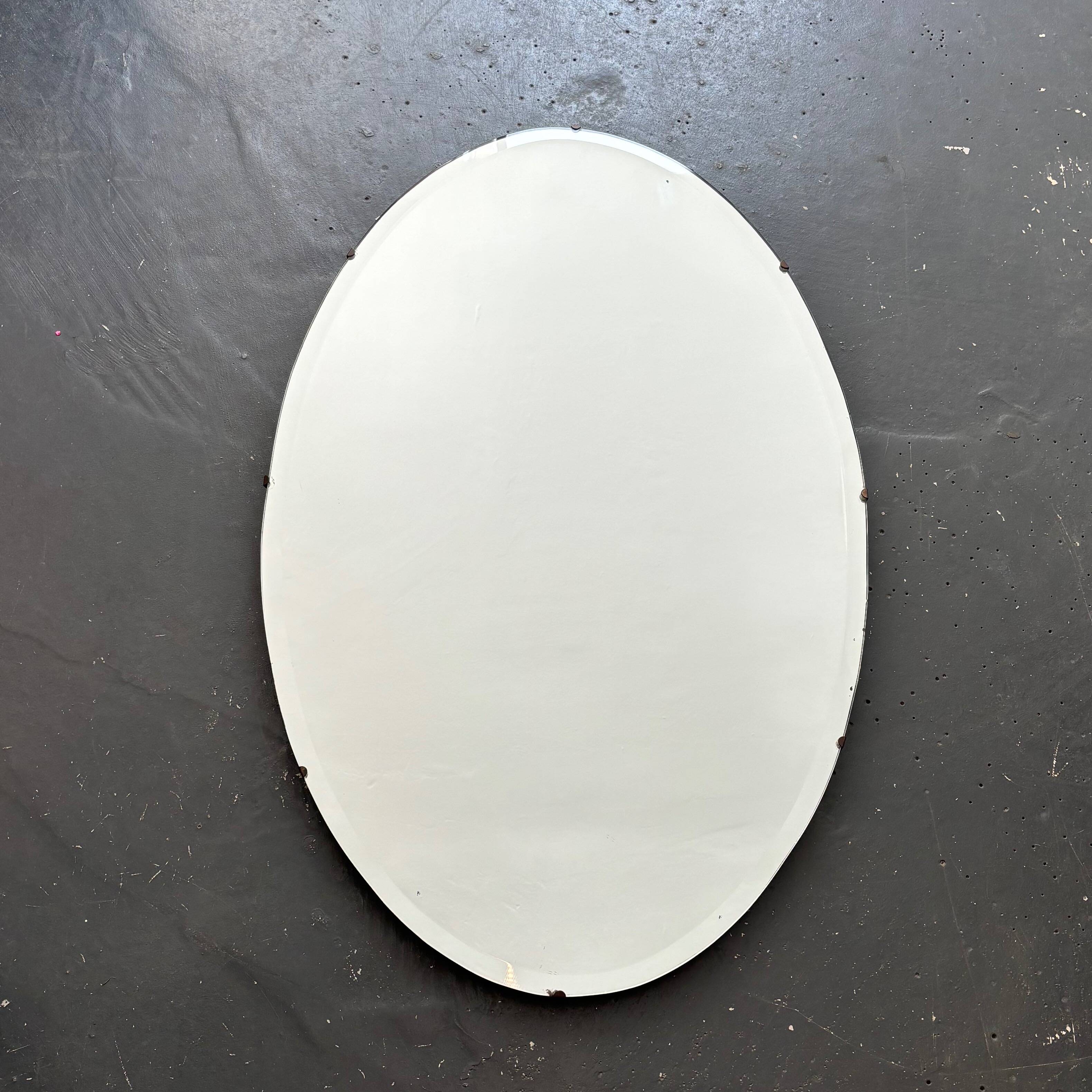 Beveled mirror in Art Deco style