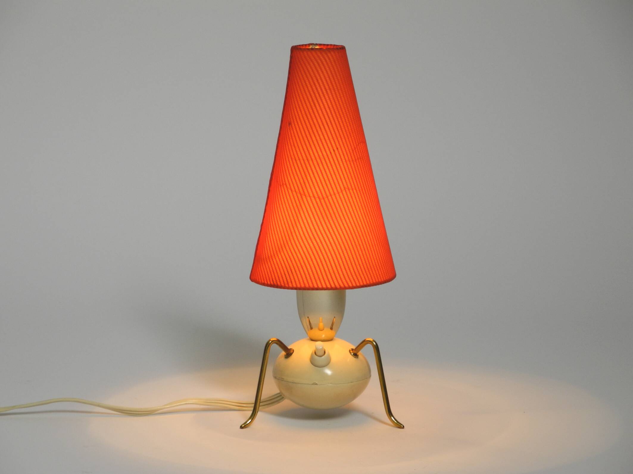 Beautiful very rare original Mid Century Modern brass tripod table lamp