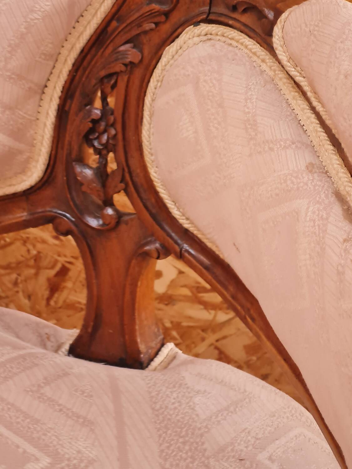 Salon 5 pièces en noyer Louis XV