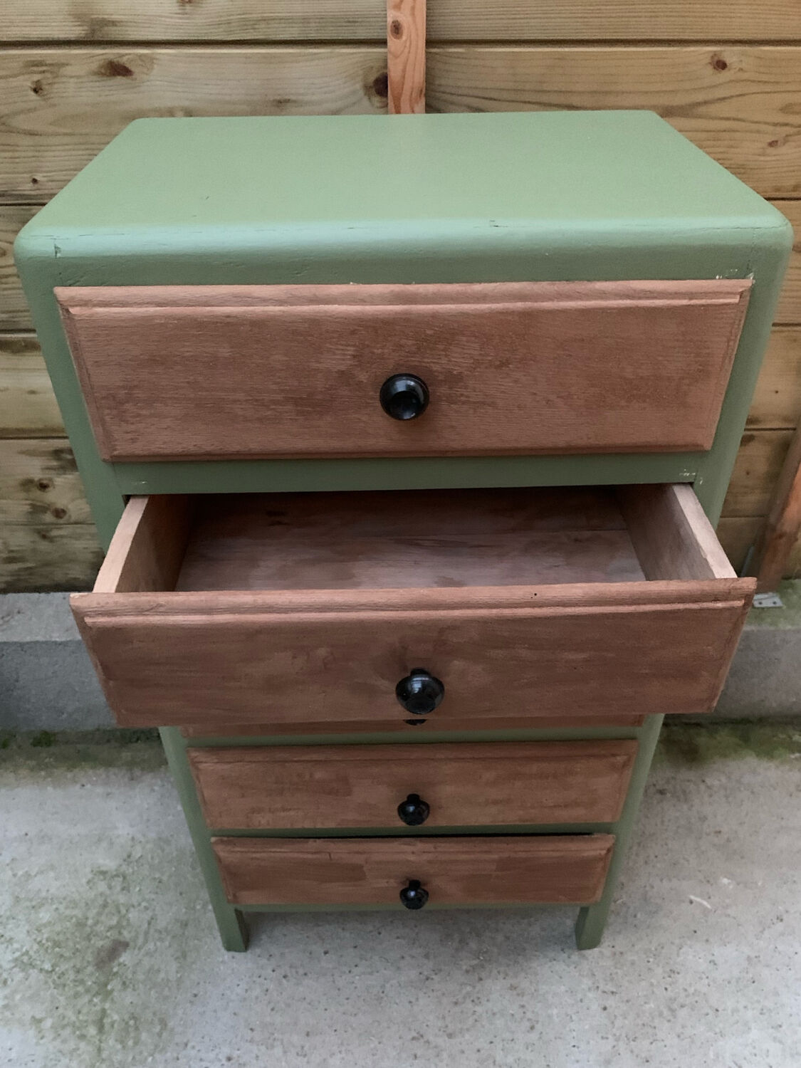 Parisian chest of drawers