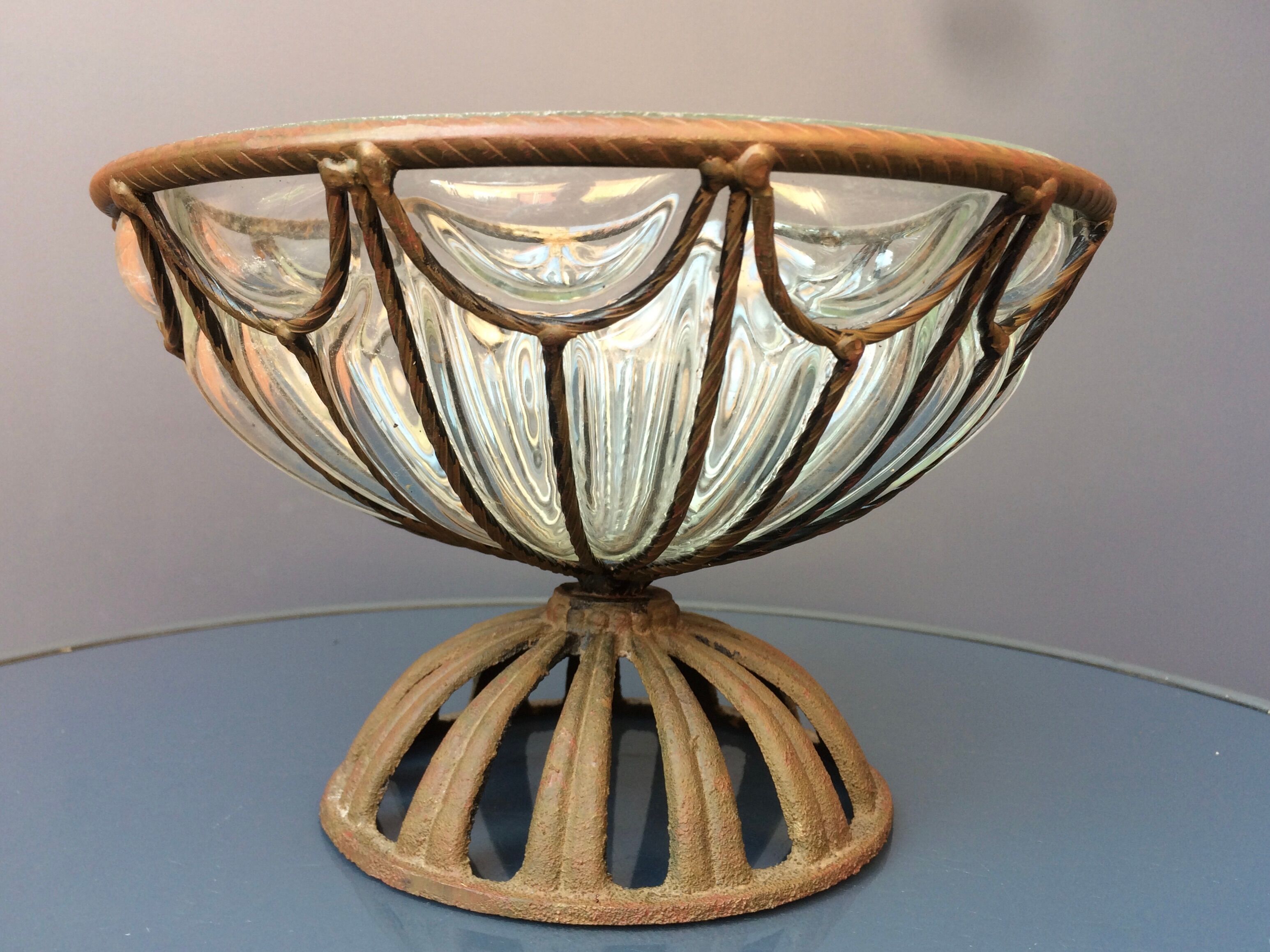 Vasque en fer forgé et verre soufflé